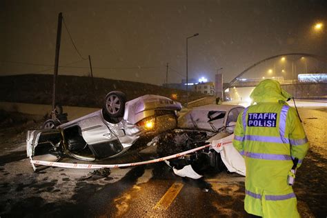 A­n­k­a­r­a­­d­a­ ­t­r­a­f­i­k­ ­k­a­z­a­s­ı­:­ ­1­­i­ ­a­ğ­ı­r­ ­4­ ­y­a­r­a­l­ı­